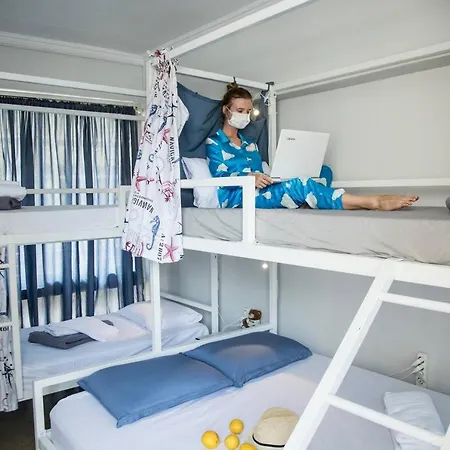 Let Me Take My Bunk Bed Athén