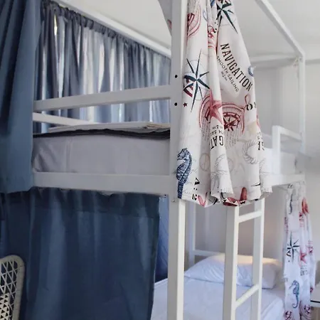 Hostel Let Me Take My Bunk Bed Athén